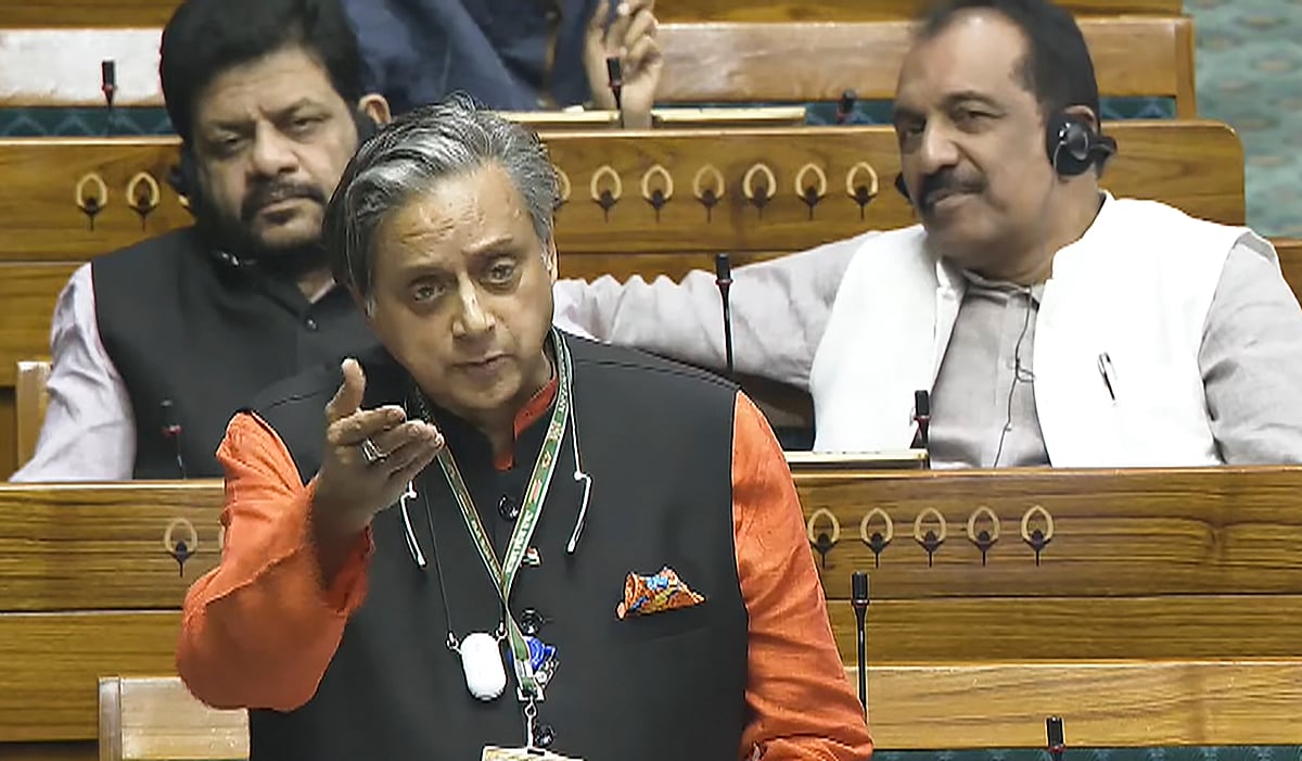 'परिसीमन की कवायद ‘राजनीतिक नोटबंदी’ साबित होगी', थरूर का तंज- इतनी ही जल्दबाजी आपने डिमोनेटाइजेशन में भी दिखाई थी
