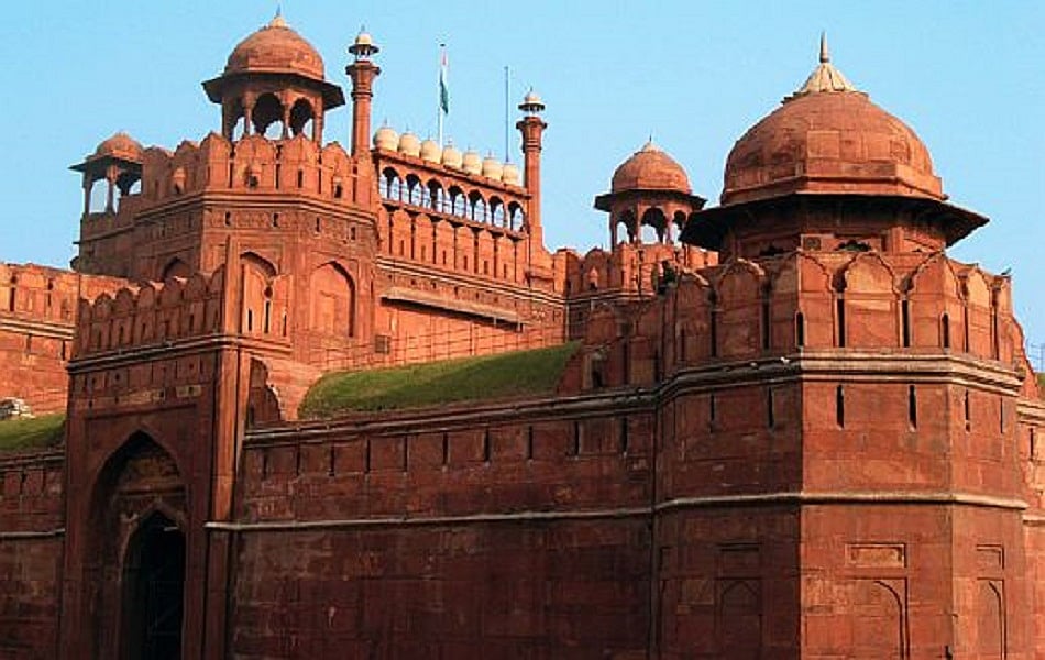 बहादुर शाह जफर के परिजन ने लाल किले पर स्वामित्व का किया दावा, हाईकोर्ट ने खारिज की याचिका