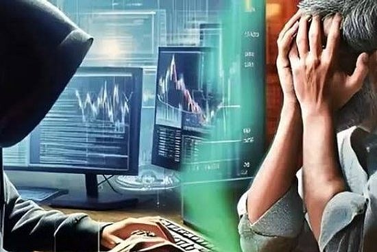 नोएडा : शेयर बाजार में निवेश का झांसा देकर रेलवे अधिकारी से करीब 56 लाख रुपये की ठगी