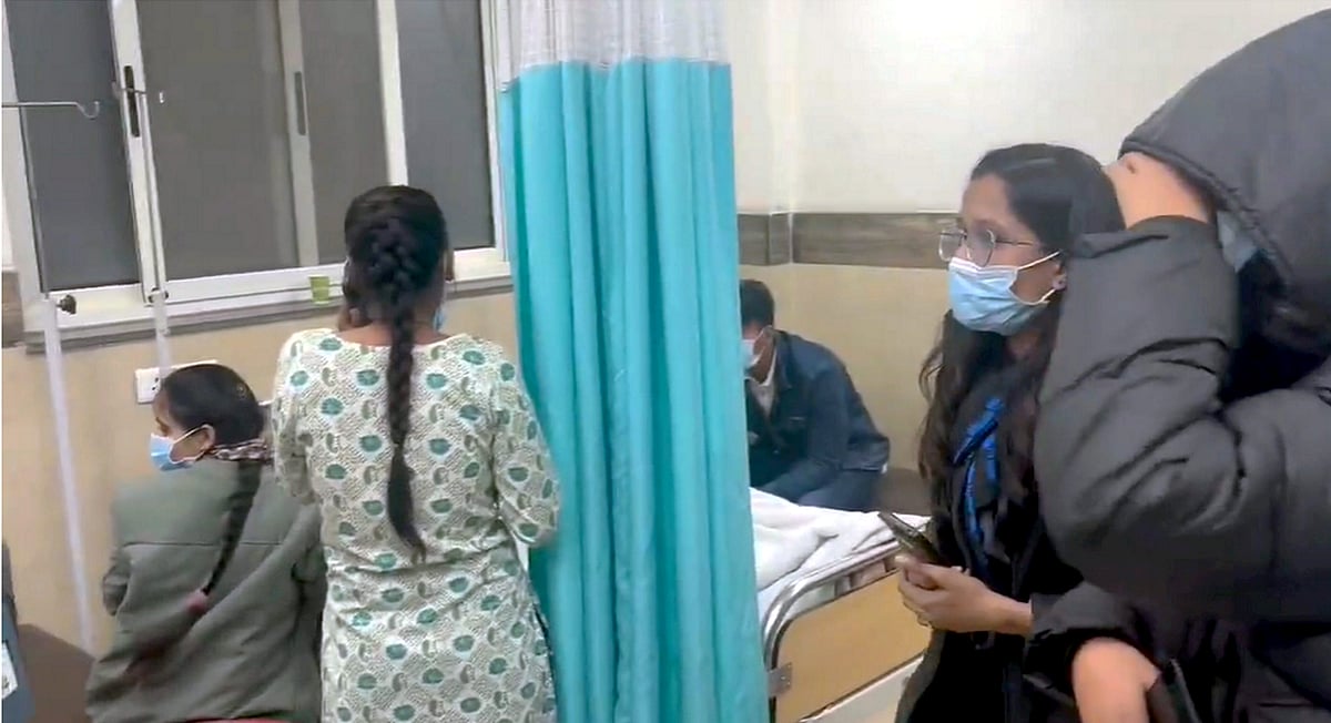 जयपुर: चलती कोचिंग क्लास में अचानक लीक हुई गैस! 10 बच्चे हुए बेहोश, सांस लेने में हो रही थी तकलीफ