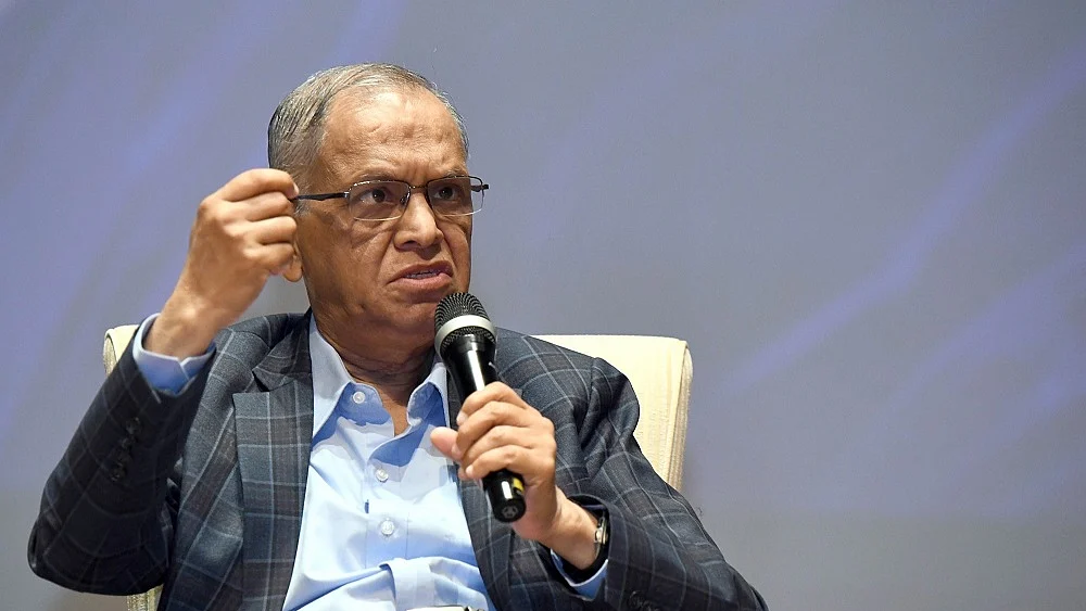 नारायण मूर्ति ने युवाओं को फिर दी 70 घंटे काम की सलाह और शेयर बाजार में गिरावट, सेंसेक्स 385 अंक लुढ़का