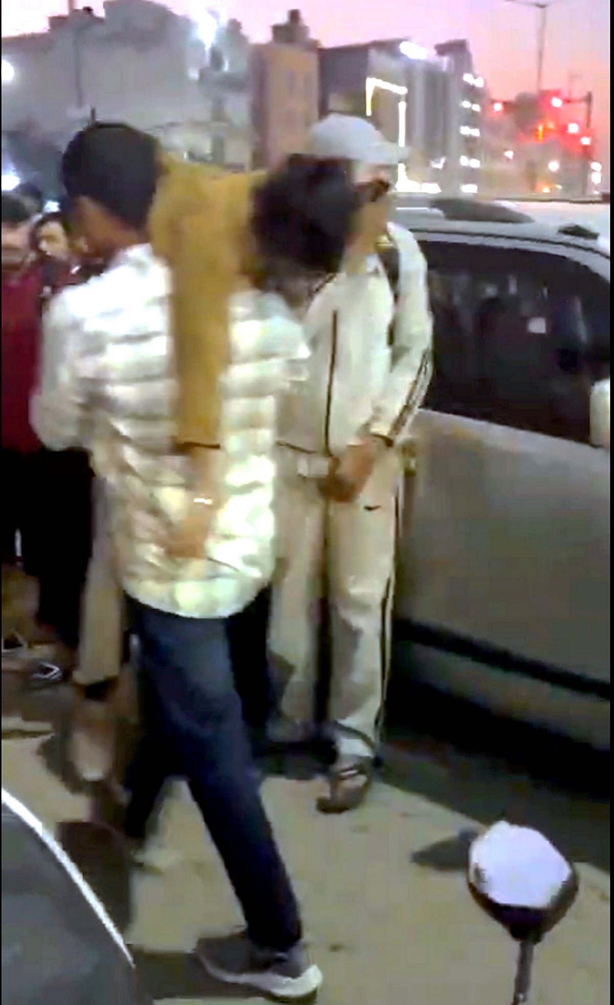 जयपुर: चलती कोचिंग क्लास में अचानक लीक हुई गैस! 10 बच्चे हुए बेहोश, सांस लेने में हो रही थी तकलीफ
