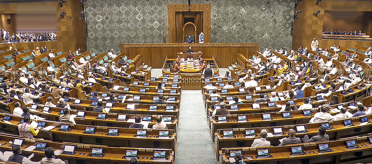 लोकसभा में 'एक देश, एक चुनाव' विधेयक पेश, विपक्ष ने बिल का किया विरोध, बताया असंवैधानिक