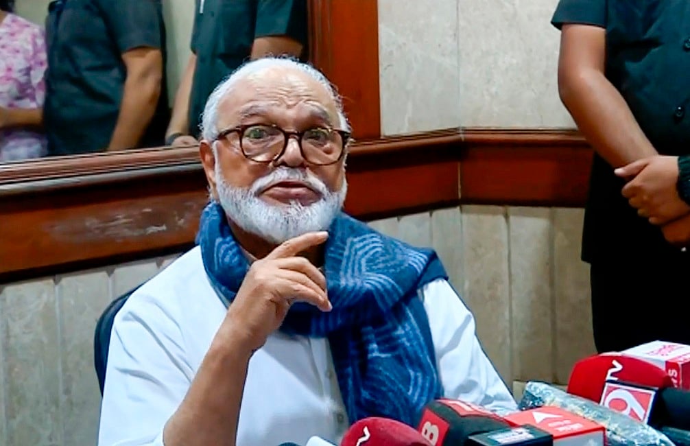 महाराष्ट्रः मंत्री नहीं बनाए जाने पर छगन भुजबल नाराज, अजित पवार के खिलाफ खोला मोर्चा, ले सकते हैं बड़ा फैसला