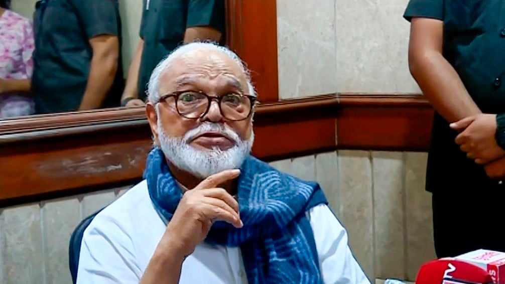 मंत्री नहीं बनाए जाने पर छगन भुजबल नाराज