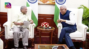राज्यसभा : उपसभापति ने धनखड़ को पद से हटाने की मांग वाले विपक्ष के नोटिस को खारिज किया