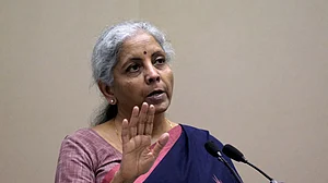 GST Council Meeting: जीवन, स्वास्थ्य बीमा पर कर घटाने का फैसला टाला, अब अगले महीने होगा विचार