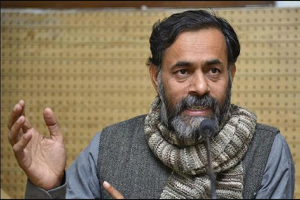 दिल्ली में 'आप' की नींव हिल गई है, शीर्ष नेताओं के सामने पार्टी बचाने की चुनौती - योगेंद्र यादव