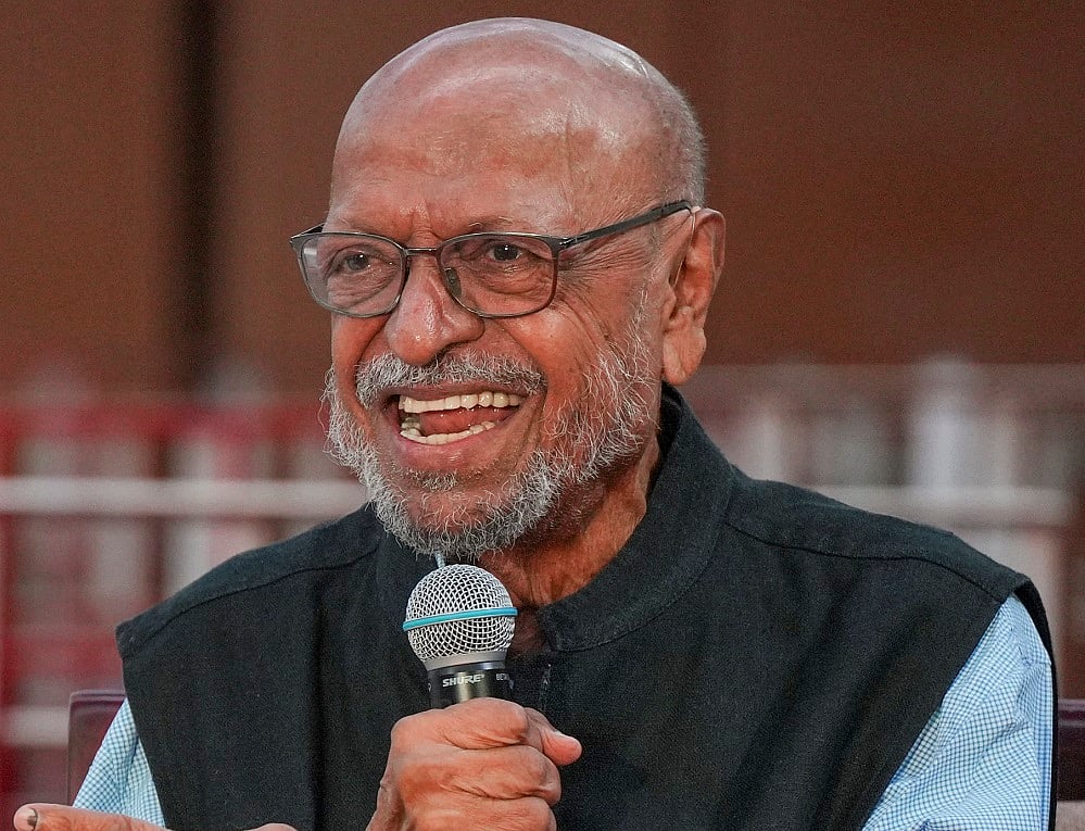 फिल्मकार श्याम बेनेगल का 90 साल की उम्र में निधन, अंकुर, निशांत और मंथन जैसी फिल्मों के लिए किया जाता है याद