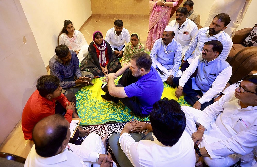 राहुल गांधी ने परभणी में जेल में मारे गए व्यक्ति के परिवार से की मुलाकात, बोले- दलित होने के कारण की गई हत्या