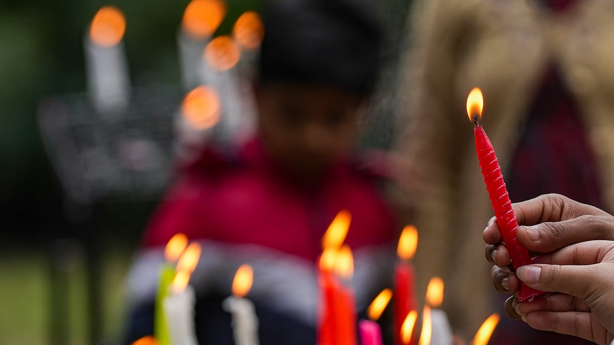 देश में धूमधाम से मनाया गया क्रिसमस का त्योहार 