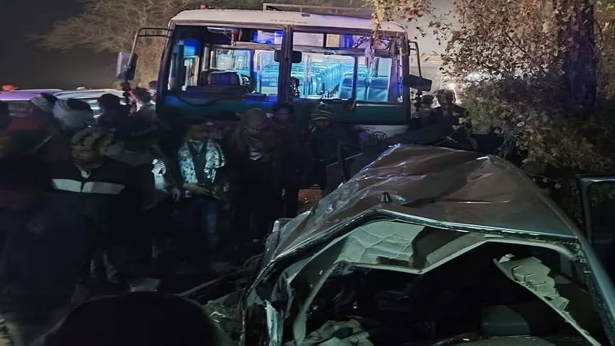 राजस्थान के करौली में बस और कार की टक्कर में एक ही परिवार के 5 लोगों की मौत, कई घायल अस्पताल में भर्ती