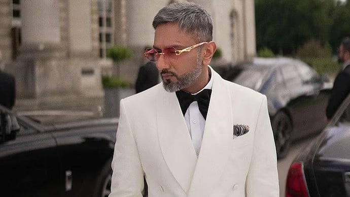 सिनेजीवन: Honey Singh ने Badshah को लेकर फिर उगला जहर और ऑनलाइन ठगी 
 का शिकार हुआ ये अभिनेता