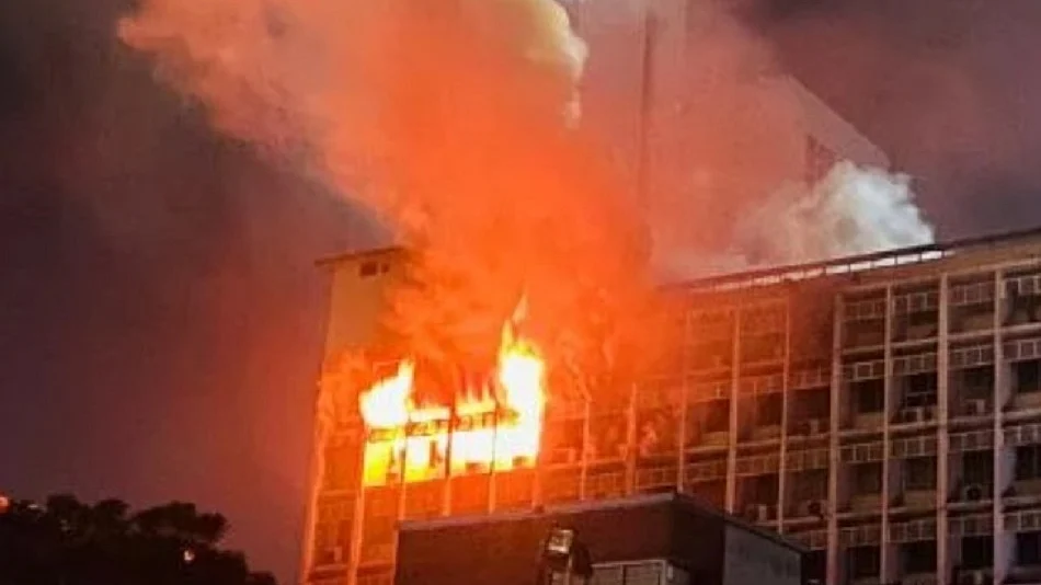 बांग्लादेश सचिवालय में भीषण आग लगी, अहम दस्तावेज जले और चीन ने भारत सीमा के पास बांध बनाने को दी मंजूरी