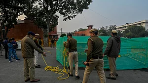 Year Ender 2024: दिल्ली में रहस्यमय धमाके, सिलसिलेवार बम धमकियां, जबरन वसूली की शिकायतों ने छकाया