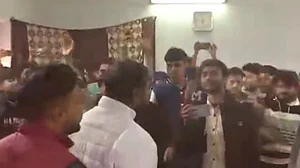 अंबाला के बरनाला में ईसाई समाज के लोगों से भिड़े बजरंग दल के कार्यकर्ता, धर्मांतरण का आरोप लगा किया हंगामा