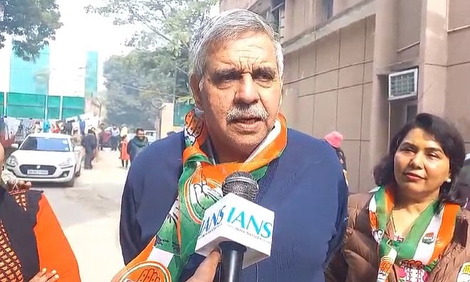 नई दिल्ली विधानसभा के नागर‍िकों से मिले संदीप दीक्षित, कहा- सुनी जनता की समस्याएं