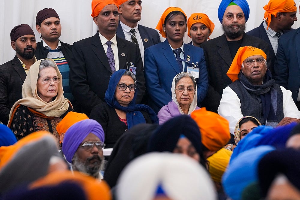 पूर्व पीएम मनमोहन सिंह की स्मृति में अंतिम अरदास का आयोजन, सोनिया, खड़गे समेत कई नेता हुए शामिल