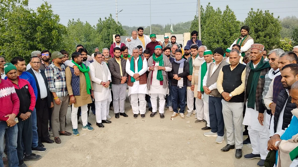 सीपी और डीएम से मिले किसान