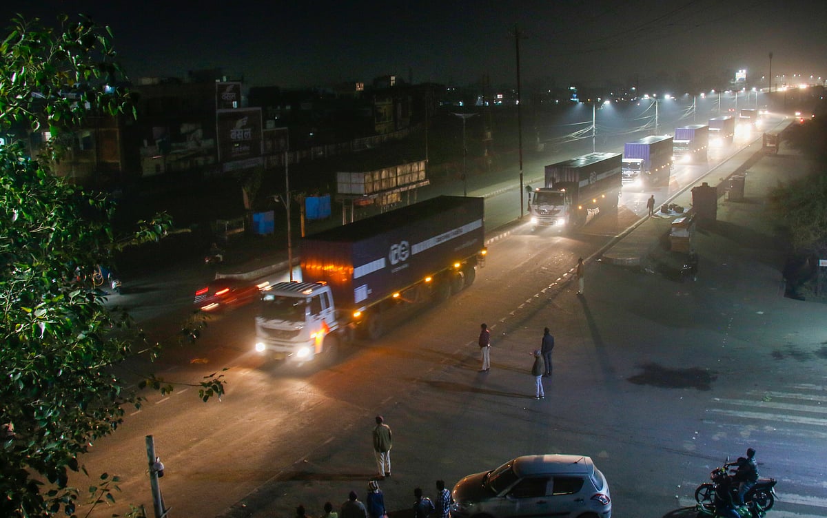 मध्य प्रदेश: पीथमपुर विरोध प्रदर्शन जारी, प्रशासन का दावा- नहीं खोला गया है अभी तक एक भी कंटेनर