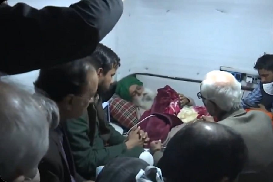 सुप्रीम कोर्ट द्वारा गठित समिति पहुंची खनौरी बॉर्डर, आमरण अनशन पर बैठे किसान नेता जगजीत डल्लेवाल से की मुलाकात