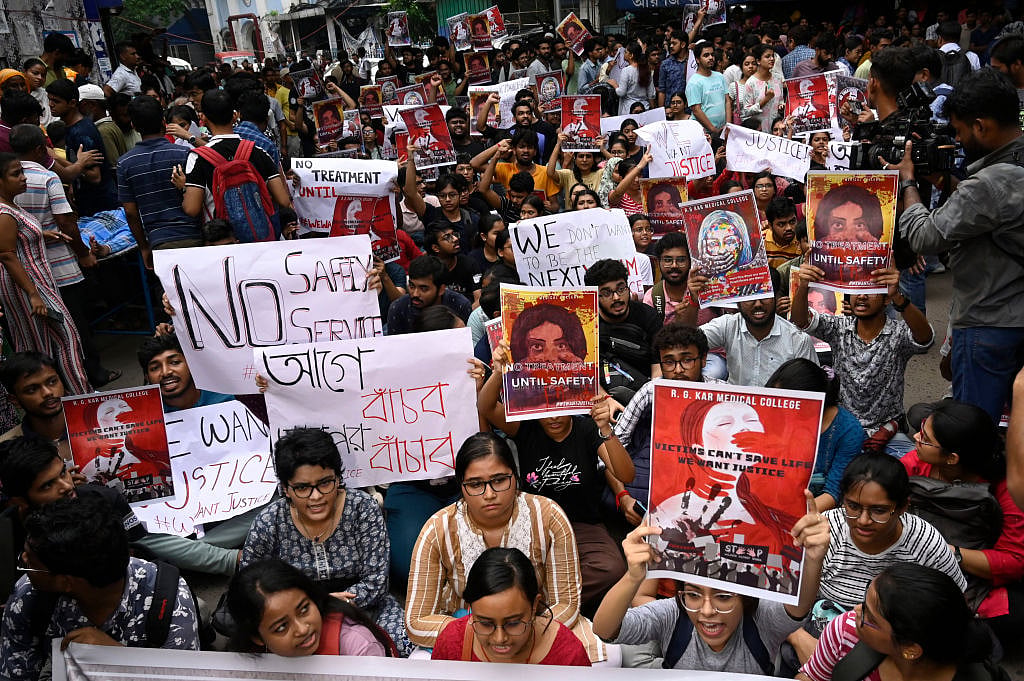 कोलकाता: RG कर रेप-हत्या केस में कोर्ट का बड़ा फैसला, संजय रॉय दोषी करार, सोमवार को कोर्ट सुनाएगा सजा