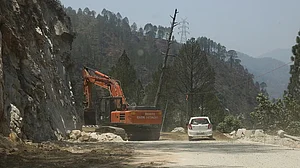 उत्तराखंड: सोपस्टोन खनन में खुली सरकारी छूट और निजी हाथों को सौंपा जा रहा जनता के पैसे से बना मेडिकल कॉलेज