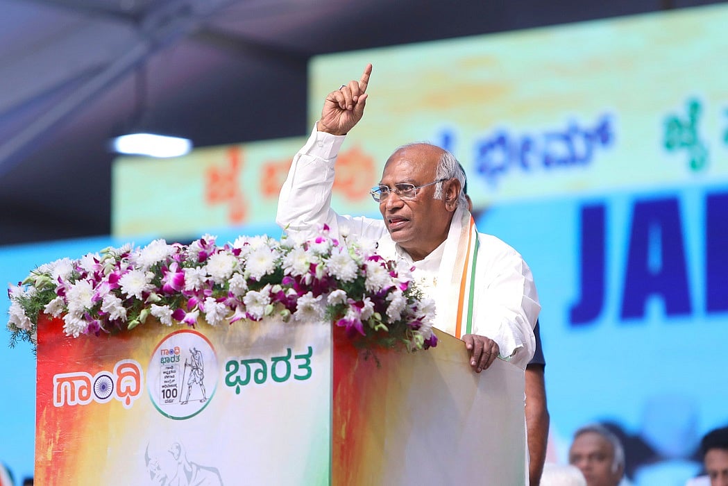 बाबासाहेब पर बीजेपी के झूठ का खड़गे ने किया पर्दाफाश, बताया कांग्रेस ने सम्मान देने के लिए क्या-क्या किया