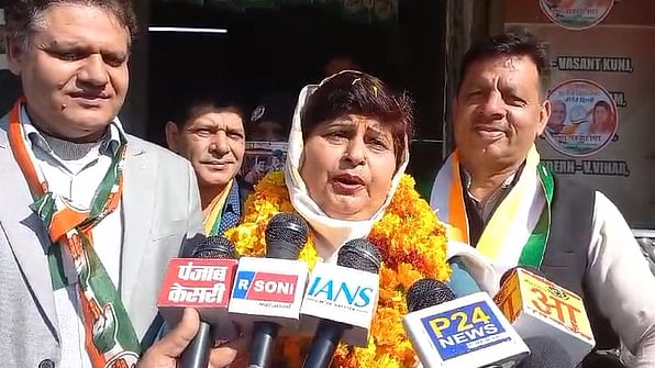 महरौली कांग्रेस उम्मीदवार पुष्पा सिंह 
