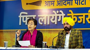 दिल्ली चुनाव: गहराता जा रहा है जल संकट पर विवाद, चुनाव आयोग ने आतिशी और मान को बुलाया