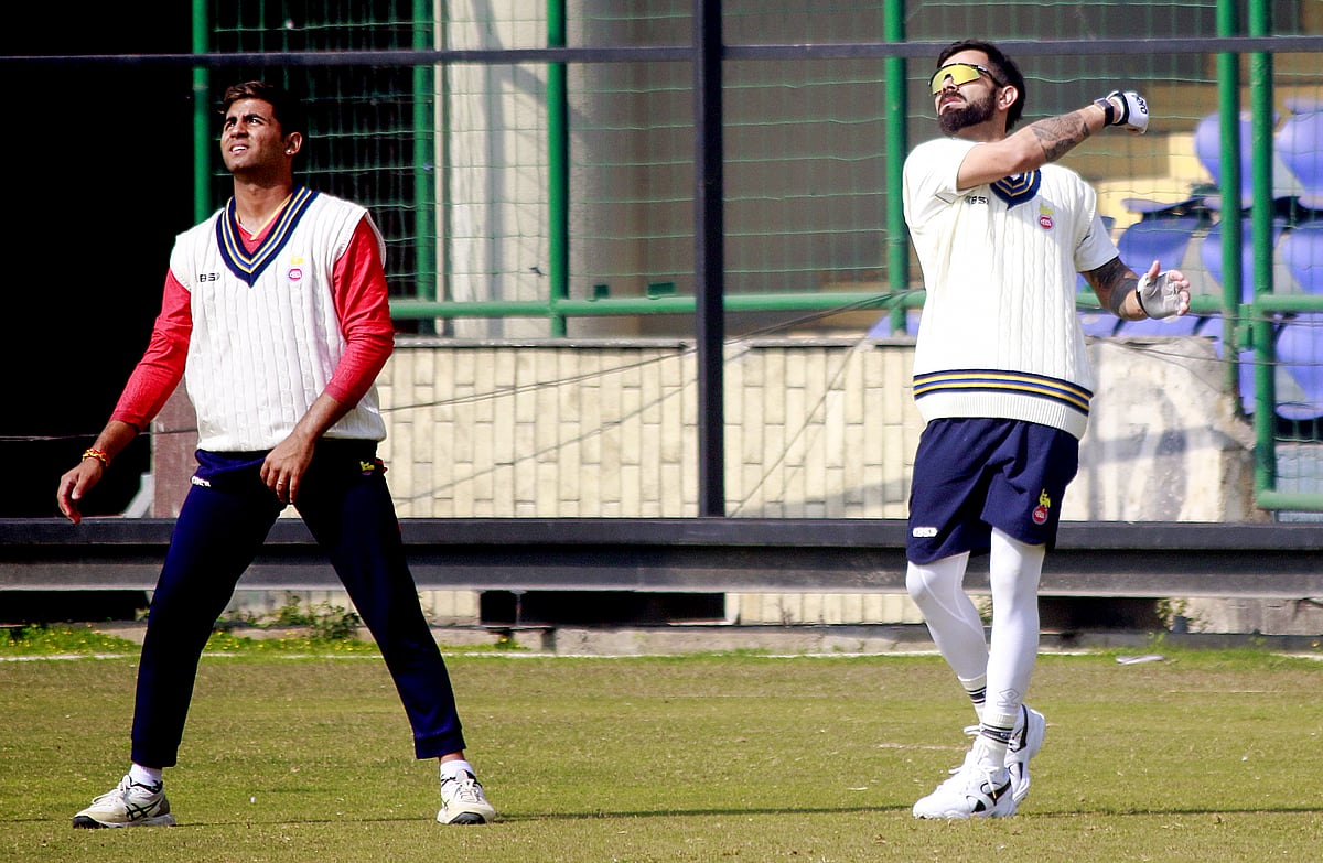 खेल: ICC टी20 रैंकिंग में तिलक वर्मा-वरुण चक्रवर्ती की लंबी छलांग और विराट के आने से रणजी मैच की चमक बढ़ी