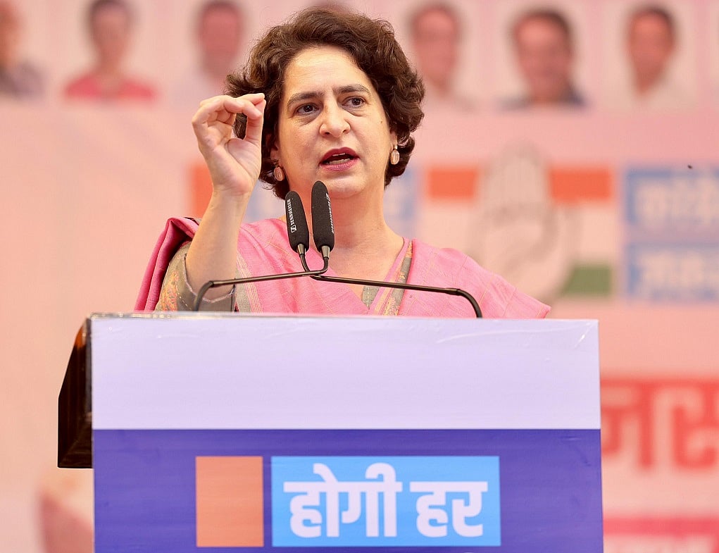 प्रियंका गांधी ने यूपी में स्कूलों के विलय पर उठाया सवाल, कहा- आदेश शिक्षा के अधिकार और वंचित तबकों के खिलाफ