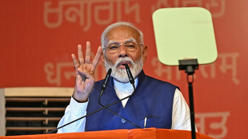 मोदी और उनके 'मास्टर स्ट्रोक': आखिर क्यों सरकार की दिशाहीनता पर आंखे मूंद लेते हैं दरबारी!
