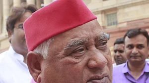 मिल्कीपुर में दो दर्जन से ज्यादा बूथों पर मिली शिकायतें, भगाए जा रहे एजेंट, फर्जी वोटिंग भी हो रही: अवधेश प्रसाद