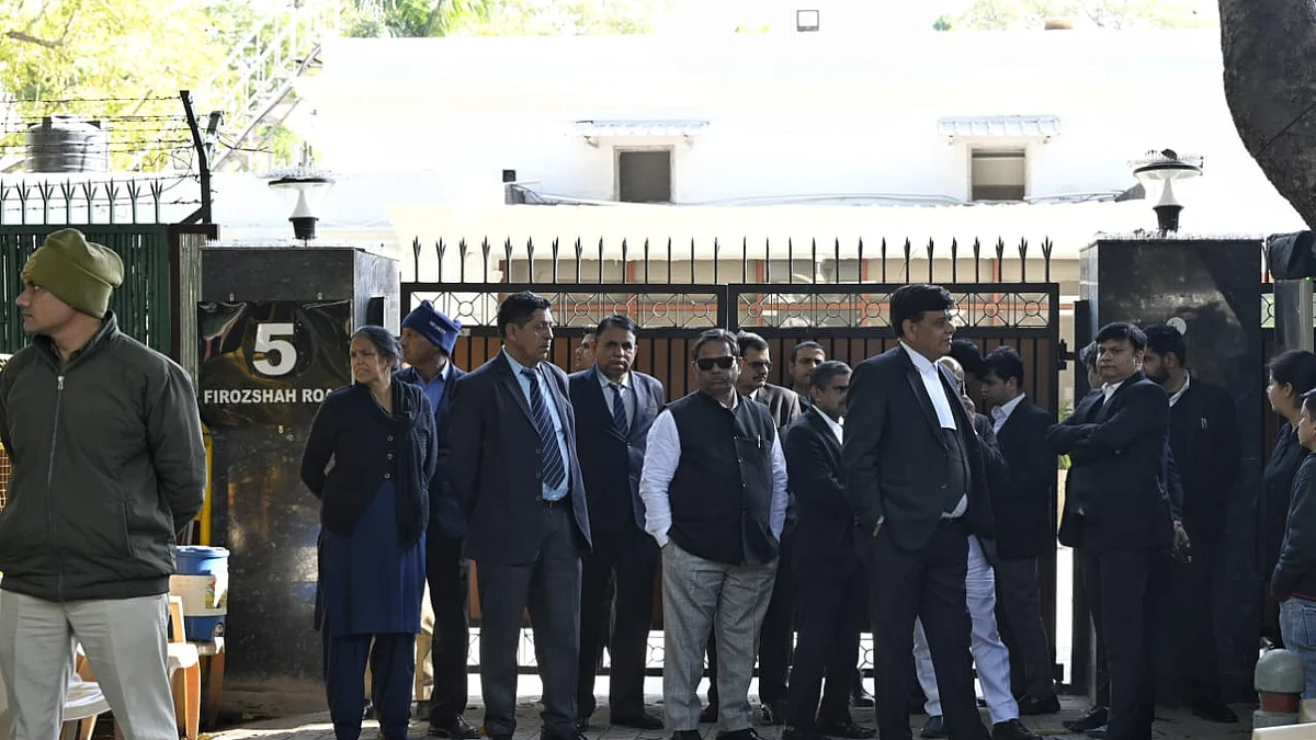 अरविंद केजरीवाल के घर पहुंची एसीबी