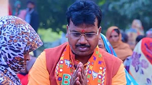 मिल्कीपुर विधानसभा उपचुनाव: BJP के चंद्रभानु पासवान की बड़ी जीत, एसपी के अजीत प्रसाद को 61 हजार से अधिक मतों से हराया