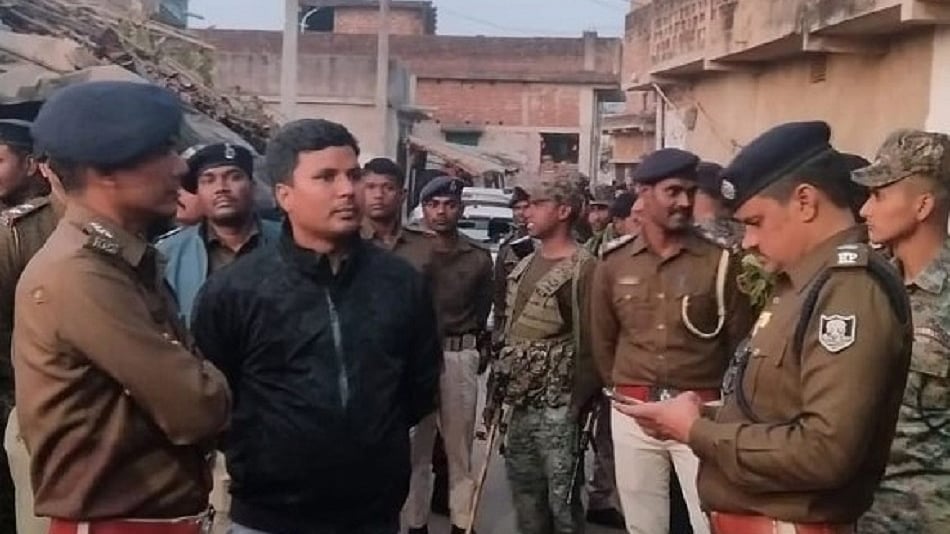 बिहार के जमुई में दो समुदायों के बीच झड़प के बाद तनाव, प्रशासन ने इंटरनेट सेवा पर प्रतिबंध लगाया