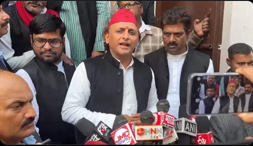 'BJP में है बड़ा घमासान, अंदरूनी लड़ाई में दो समाज के लोगों को आपस में लड़वा रहे हैं मंत्री', अखिलेश यादव का आरोप
