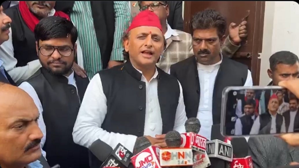 समाजवादी पार्टी अध्यक्ष अखिलेश यादव