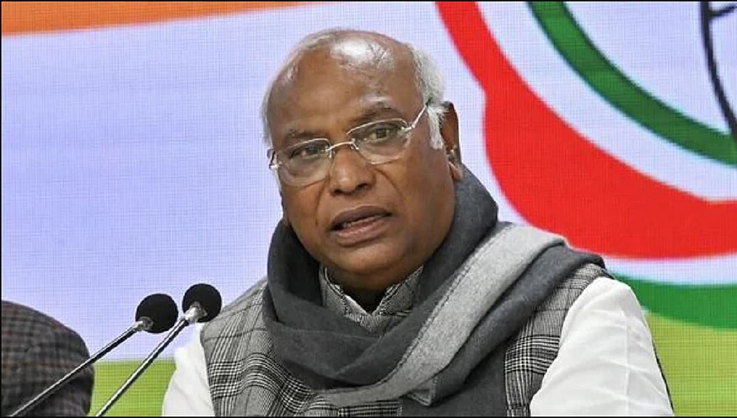 खड़गे ने सीतारमण के अर्थव्यवस्था में अच्छे रिटर्न के दावे को बताया विडंबनापूर्ण, कहा- दृष्टिकोण के अभाव...