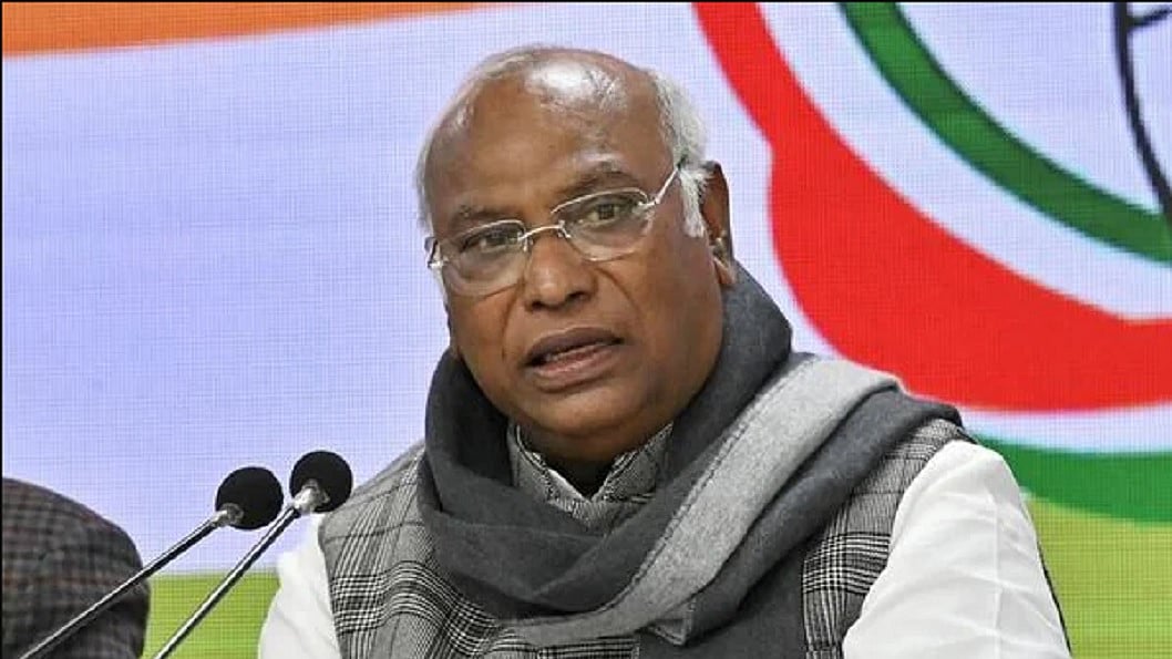 खड़गे ने कहा कि राष्ट्रीय सुरक्षा और संप्रभुता को खतरे में डाल रही सरकार