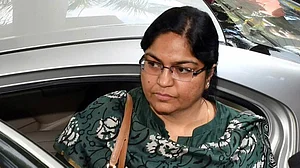 झारखंडः IAS पूजा सिंघल की पोस्टिंग रोकने की ED की याचिका कोर्ट ने खारिज की, कहा- सरकार का अधिकार