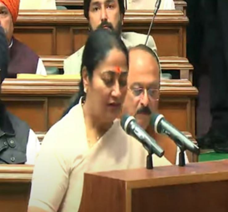 दिल्ली की मुख्यमंत्री रेखा गुप्ता और 6 मंत्रियों ने विधानसभा सदस्य के रूप में शपथ ली  