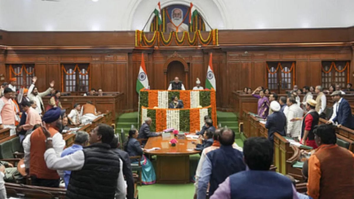दिल्ली विधानसभा में LG के अभिभाषण के दौरान हंगामा, आतिशी समेत AAP के सभी 22 विधायक पूरे दिन के लिए निलंबित