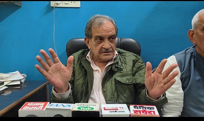 हरियाणा: BJP संविधान को कमजोर कर रही है, हिसार में बीरेंद्र सिंह की हुंकार 