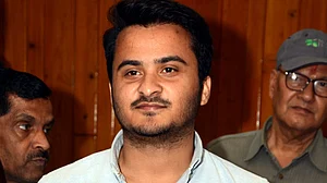 अब्दुल्ला आजम 17 महीने बाद हरदोई जेल से रिहा हुए, समाजवादी पार्टी ने सरकार पर साधा निशाना