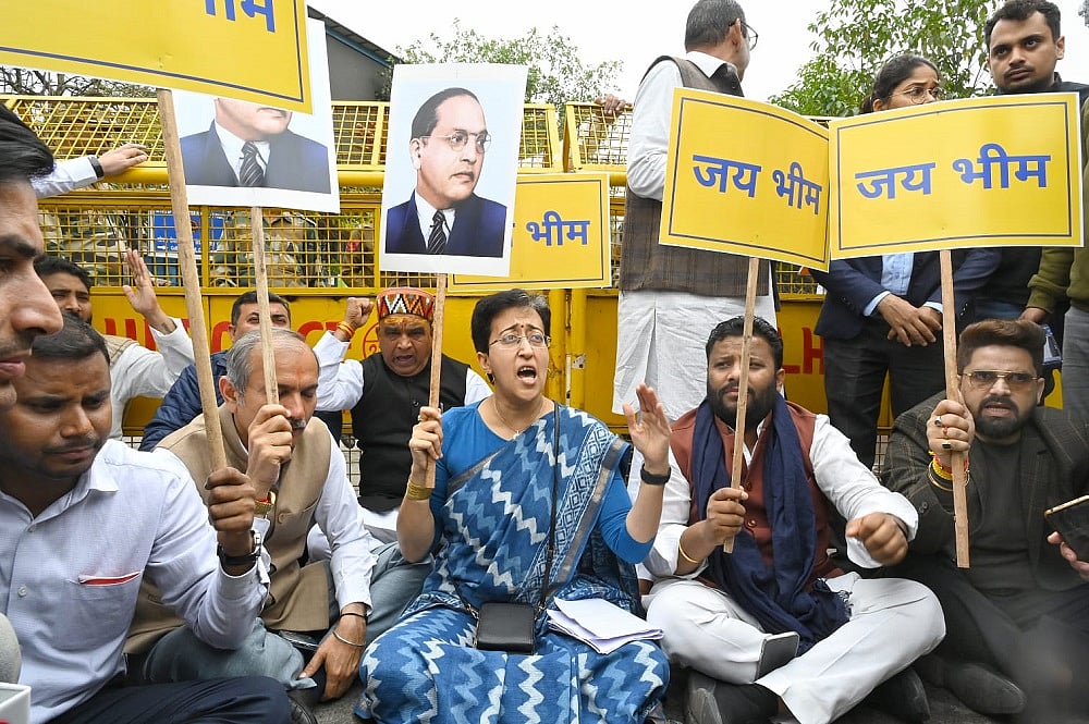आतिशी ने राष्ट्रपति से तत्काल मिलने का समय मांगा, आप विधायकों को विधानसभा में प्रवेश से रोकने का लगाया आरोप