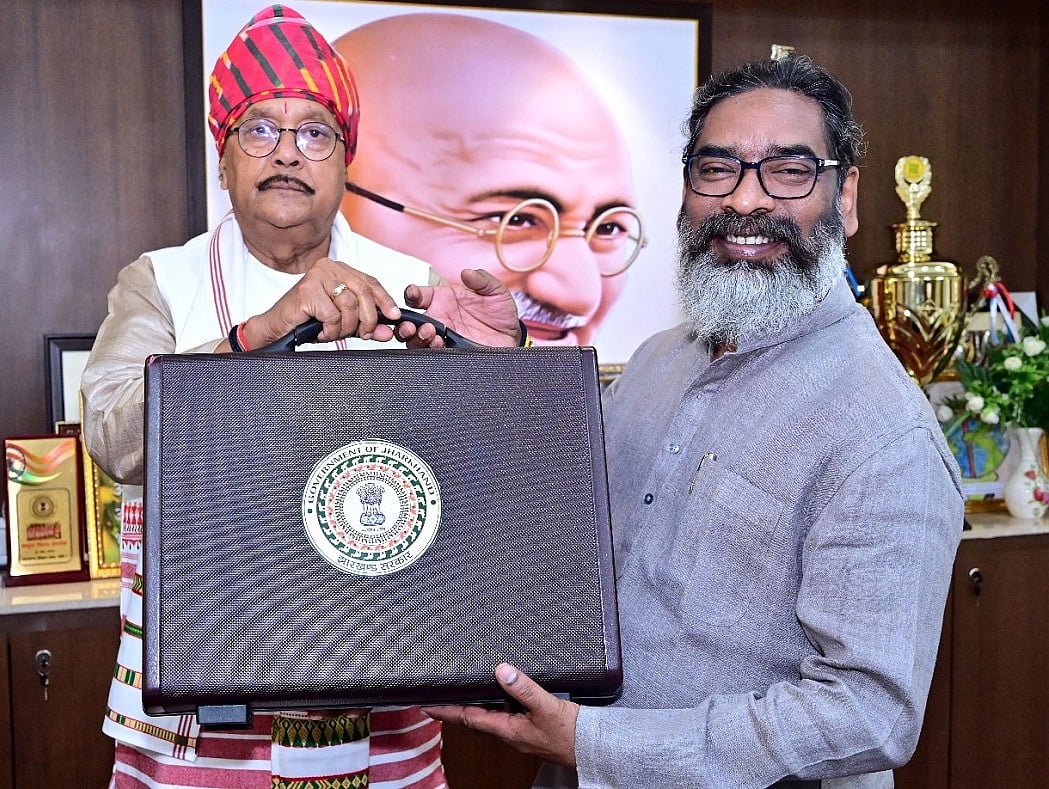 झारखंड सरकार ने 1.45 लाख करोड़ का बजट किया पेश, केंद्र से बकाया वसूली के लिए कानूनी कार्रवाई का ऐलान