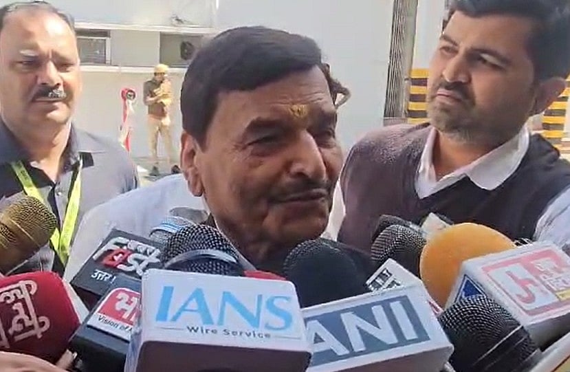 यूपी में रमजान पर लाउडस्पीकर की अनुमति न देने के फैसले को सपा ने बताया गलत, शंकराचार्य विवाद पर उठाए सवाल