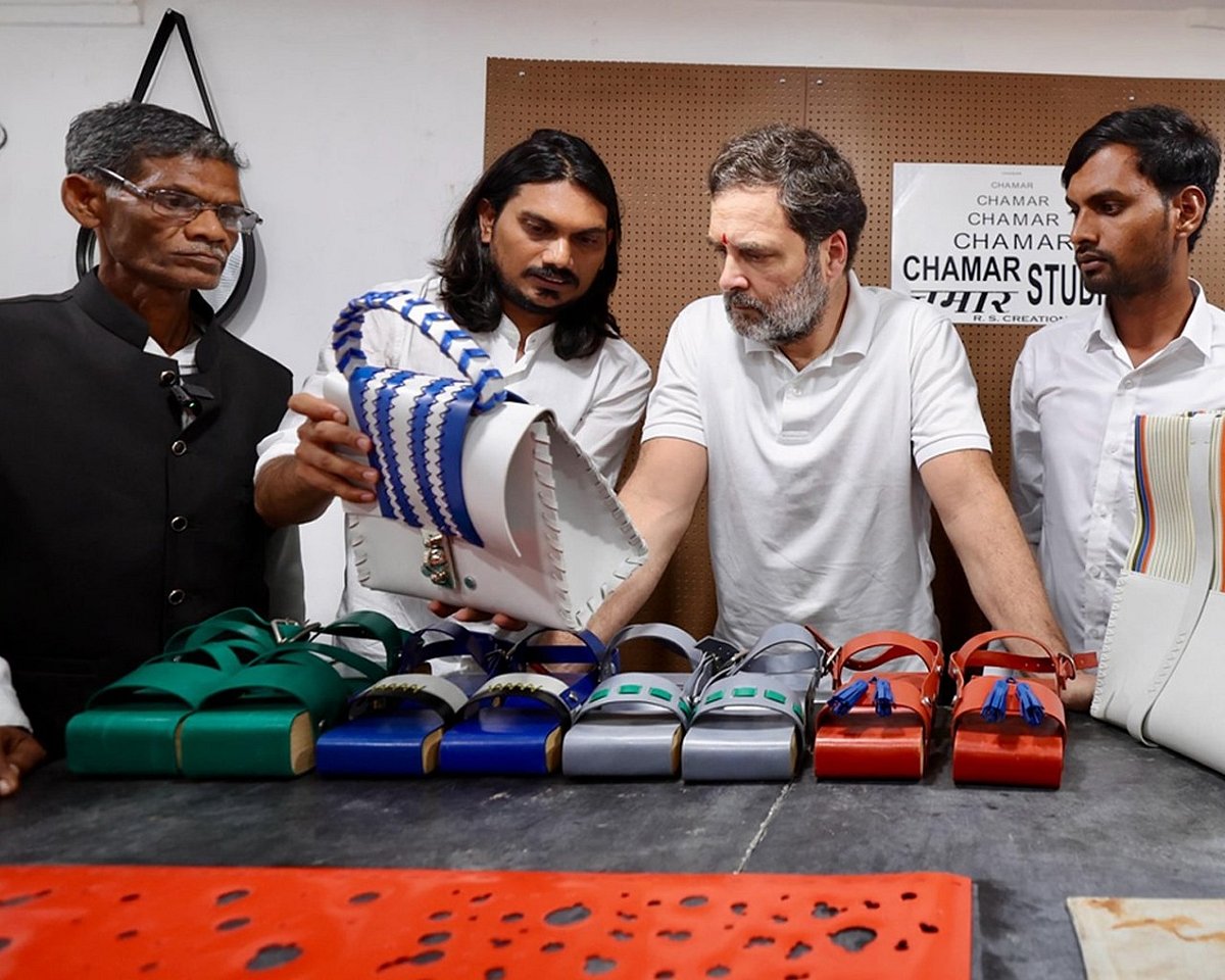राहुल गांधी ने धारावी में चमड़ा उद्योग से जुड़े श्रमिकों से मुलाकात की, ‘चमार स्टूडियो’ का किया दौरा 